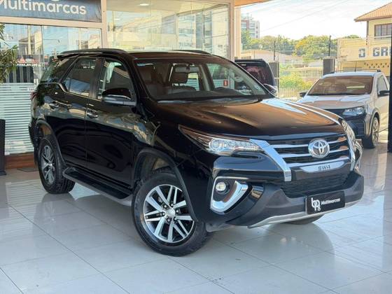 TOYOTA HILUX SW4 2.8 SRX 4X4 16V TURBO INTERCOOLER DIESEL 4P AUTOMÁTICO